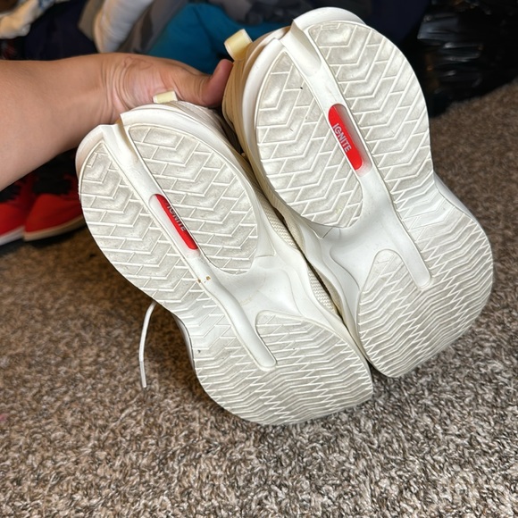 Puma Leather Hi
Rihanna Fenty - Picture 5 of 6